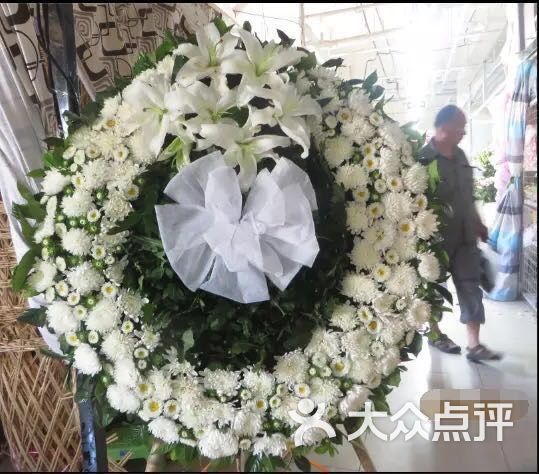 鲜花店祭奠花圈花花束图片 - 第1张