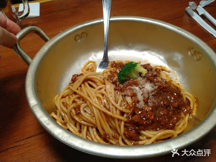 黑胡椒肉酱肉蟹意面