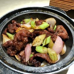 石锅黑椒牛肉