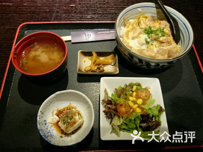 鸡蛋鸡肉盖浇饭