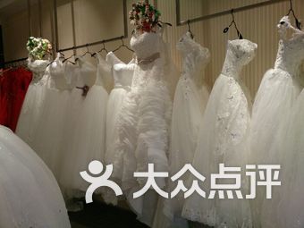 婚纱定制馆_定制婚纱图片