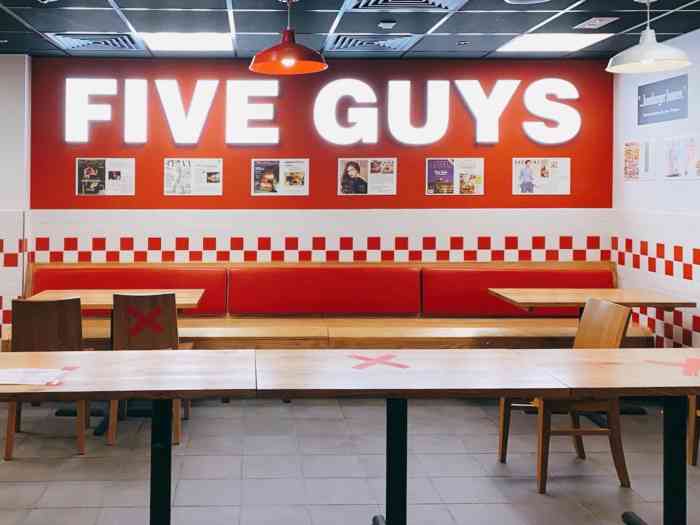 five guys(尖沙咀店)-"k11 musea 的五兄弟 大排长龙.