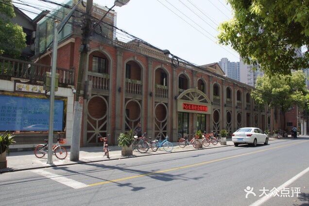 上海市新会中学图片