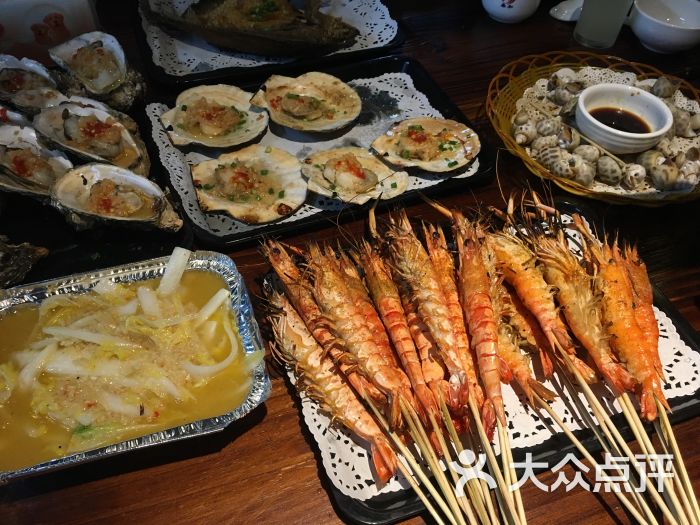 骚烤庄叹海鲜烧烤店