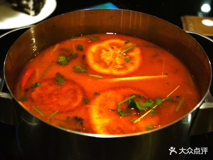 城市花园登文海鲜火锅(金牛万达店)酸辣锅底图片 第2149张