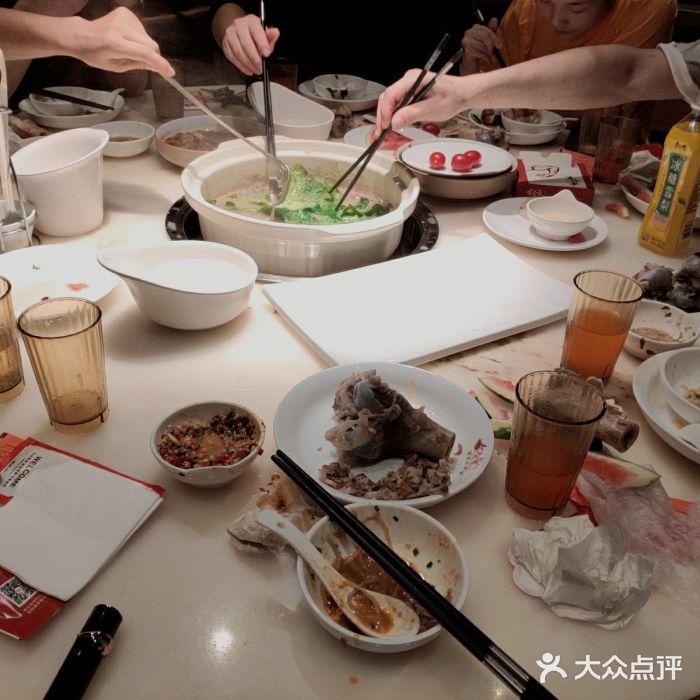 有骨气筒骨砂锅火锅(滨江店)图片