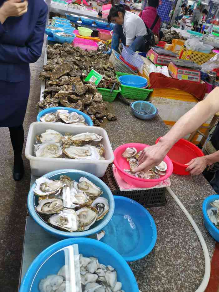 白藤头水产批发市场-"朋友从外地来,说要吃珠海最地道