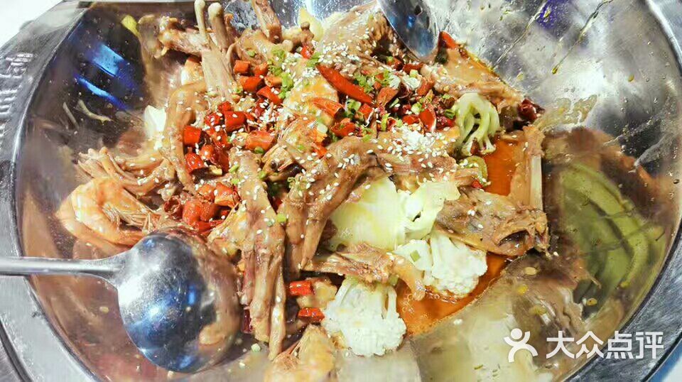 鸭湘邸:吃了好几次了,这次服务没有上次.南昌美