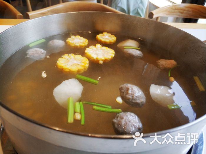 焯牛潮汕牛肉火锅(浑南店)牛丸清汤锅底图片 第1张