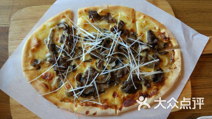 lyfatti pizza莱芙缇披萨(群力店)牛肉披萨9寸图片 第1张