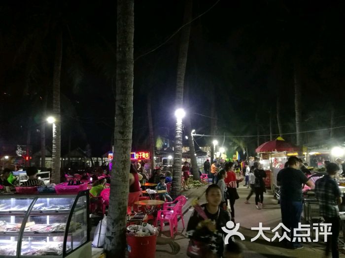 高隆湾海边海鲜城图片 - 第1张
