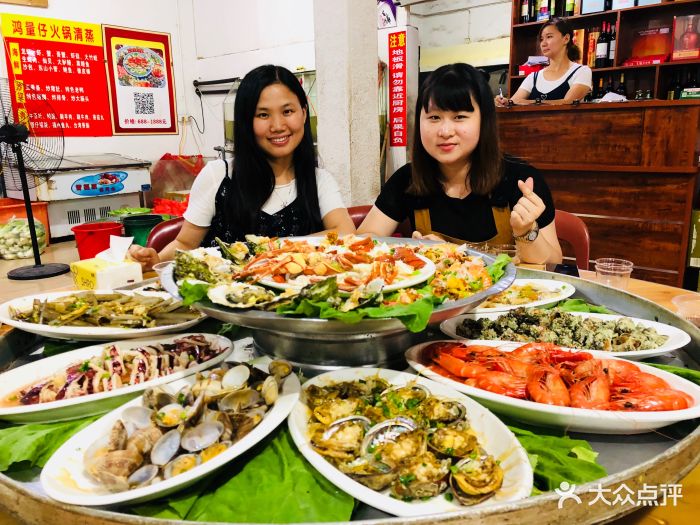 鸿量仔海鲜大排档