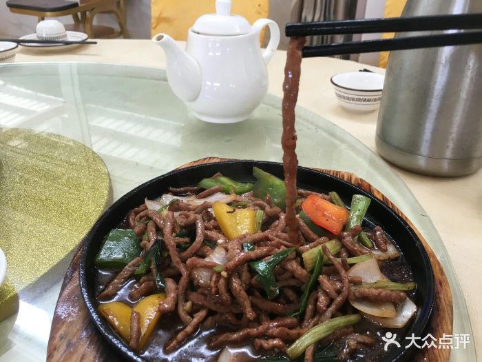 a美食附近四公里,本地人爱去的美食,性价比.-聚双龙餐馆附近图片