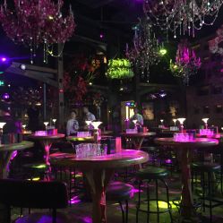 南宁繁花酒吧人均消费_南宁繁花酒吧门头图片