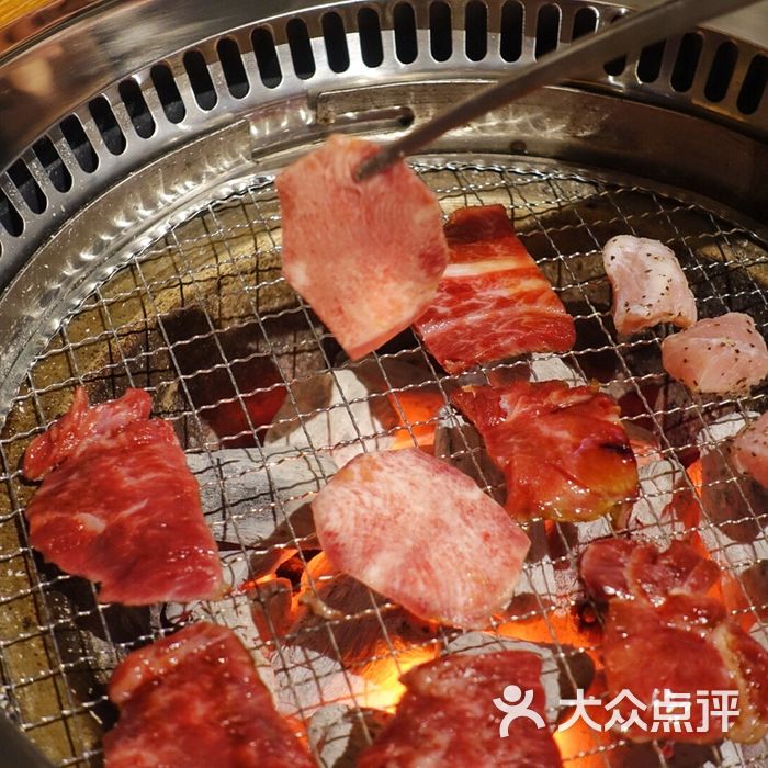 御牛道日式料理炭火烤肉