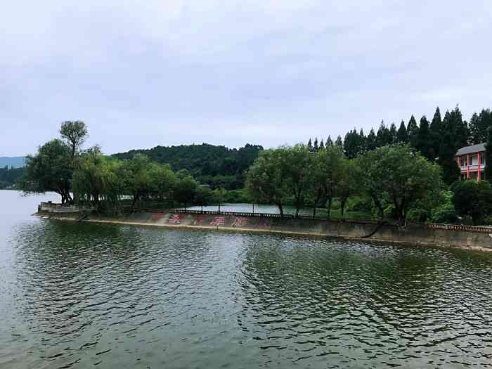 清漪湖风景区-"清漪湖在雅安名山,说风景如画,真的是.