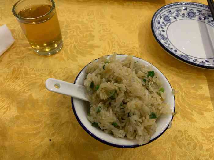 香宾鸡饭(朱村店"听说这是增城一带最出名的店了.很生活化.