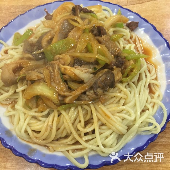 大西北拉面蘑菇牛肉盖浇面图片-北京小吃快餐-大众