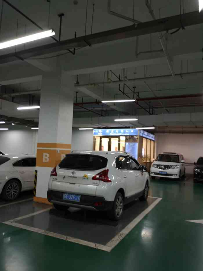 昆山金陵大饭店-2号停车场-"去昆山玩住在金陵大饭店,上面的停车场停