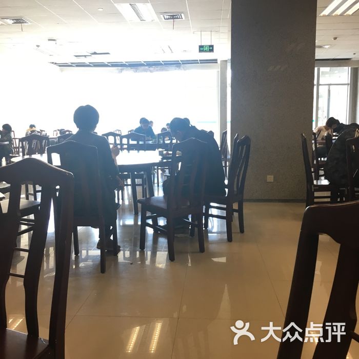 湖北省图书馆读者餐厅