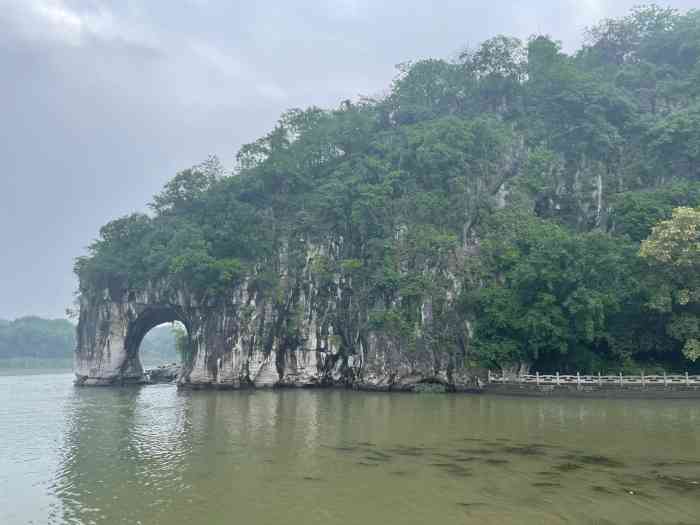 象山景区-"象鼻山因为之前的人民币图案自然闻名全国.