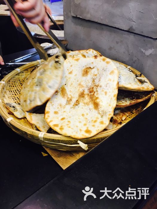 阿甘锅盔-梅干菜锅盔图片