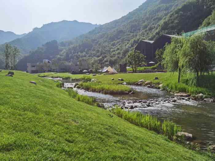 热河谷温泉度假区-"位于河北承德的热河山谷,是盛夏之