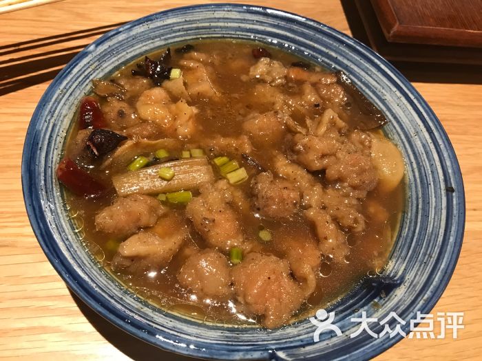 牛三哥洛阳牛肉汤(五棵松华熙live店)扣碗小酥肉图片 - 第1张