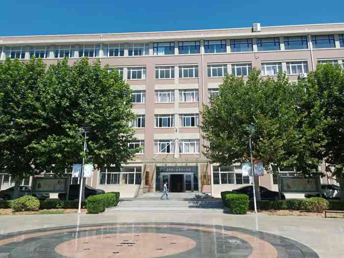 大连市轻工业学校-"路过一个亲戚上学的地方,怎么这么