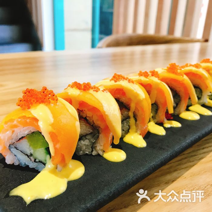 香芒三文鱼反卷