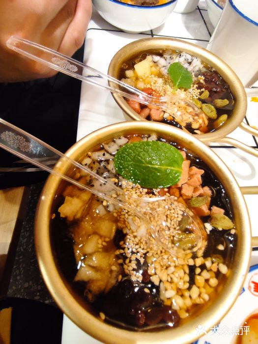 贤合庄卤味火锅自助(开发区万达店)红糖冰粉图片