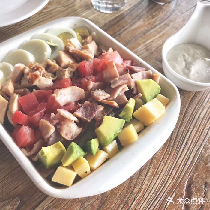 娜娜家·nanas restaurant(大悦城店)柯布彩虹沙拉图片