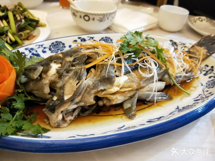 油泼黑头鱼