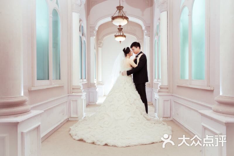上海米兰婚纱摄影_米兰婚纱摄影店图片(2)