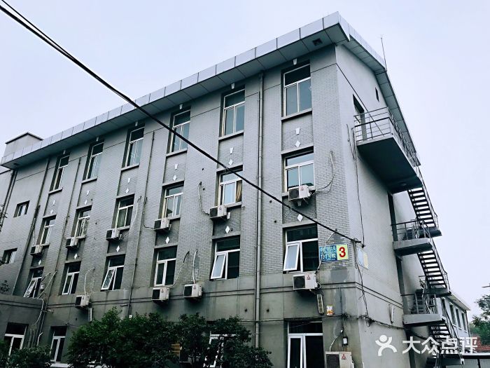 北京大学人民医院白塔寺院区-停车场图片