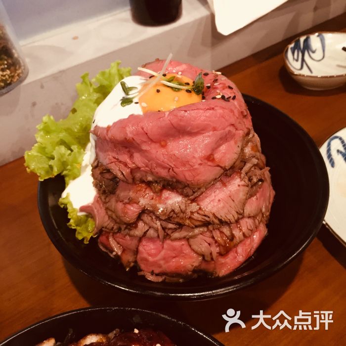 魔王慢烧牛肉丼