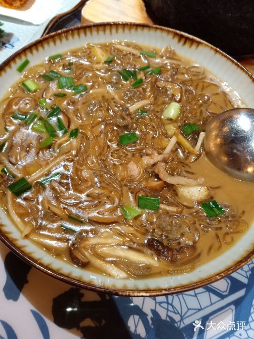 食八档·台州小网海鲜(第一百货店)沙蒜绿豆面图片