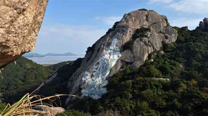 白山风景区-"朱家尖的白山景区与著名的普陀山景区隔.