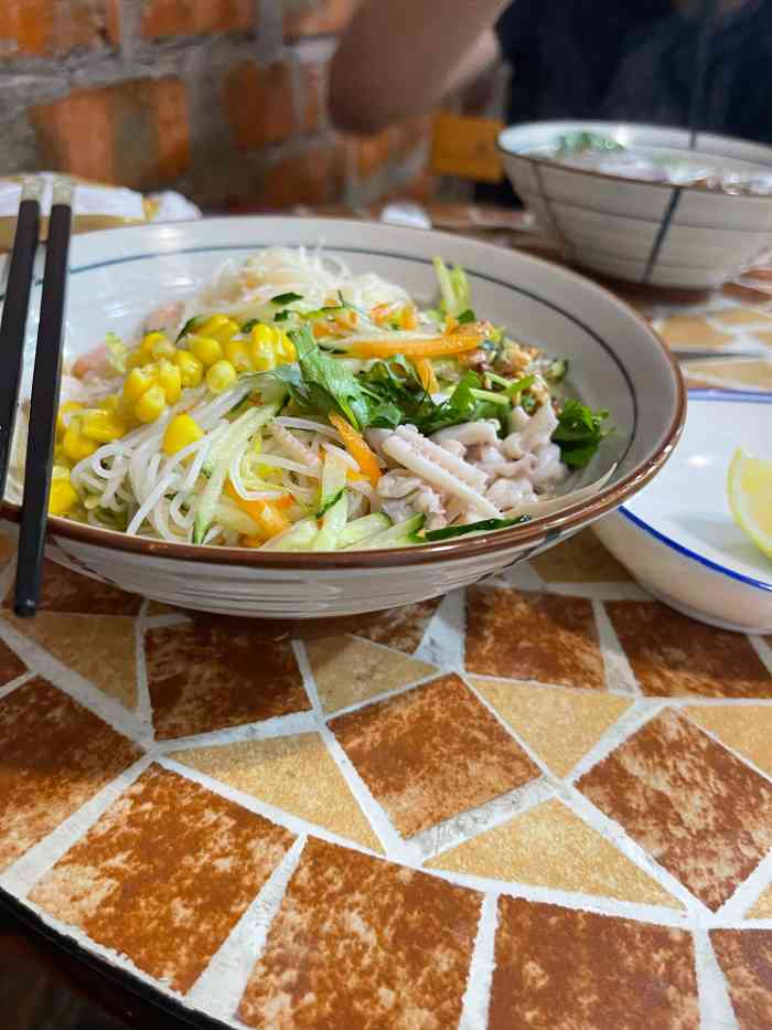 越小娘越南糖水·河粉简餐(八佰伴店"去店里吃了一次,心心念念着