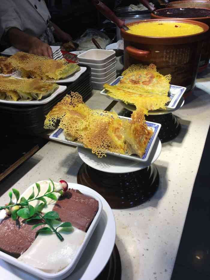 唯一西南四环的花乡奥特莱斯,以前每次来都吃的是小黄鸭,牛排,香锅