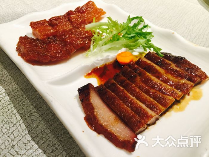 脆皮叉烧拼炭烧肉