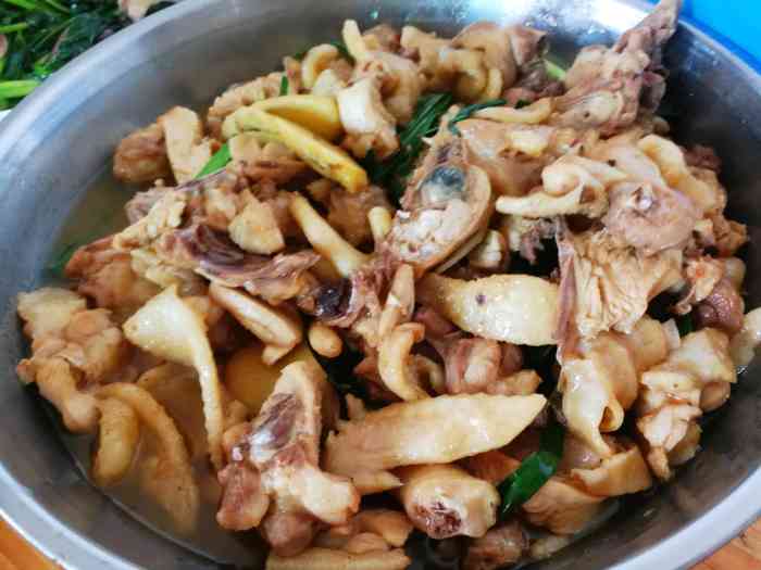 胜记美食-"在大吉沙岛的一家农家菜.那天非常冷而且有