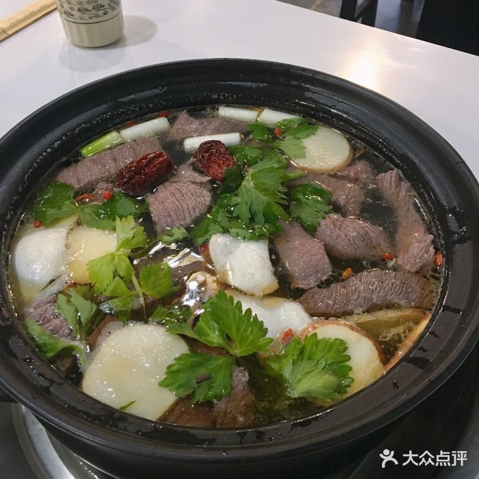 刀叉王黄牛肉汤锅图片 - 第1张