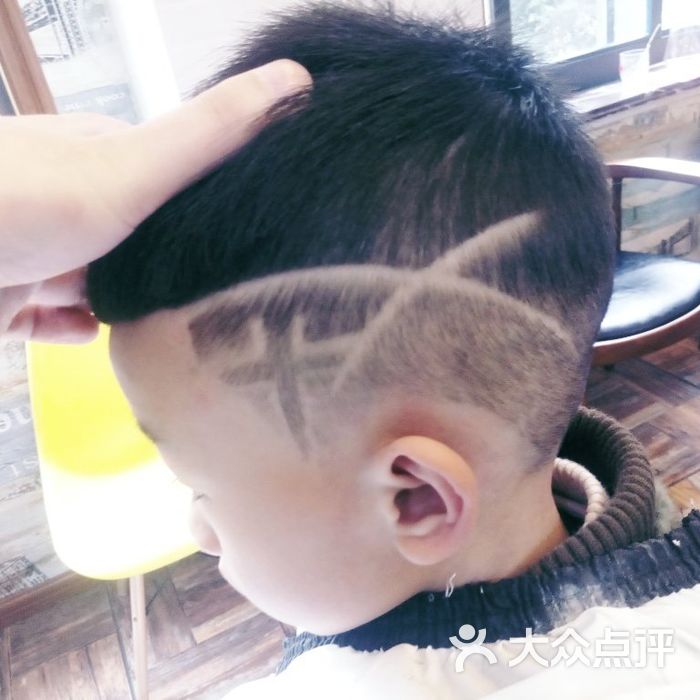 妞妞仔仔儿童发型设计室图片-北京婴儿理发-大众点评网