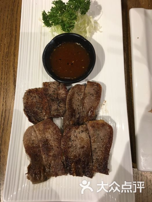 黑椒香煎厚牛舌