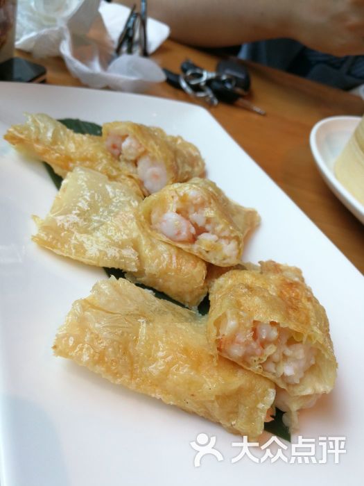 鲜虾腐皮卷