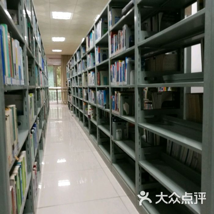 江西财经大学图书馆