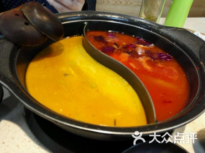 炉边坐鲜食火锅咖喱番茄双拼锅底图片 第2540张