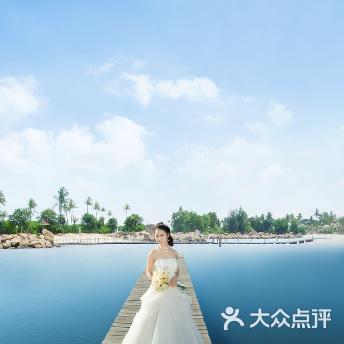 蔚蓝海岸婚纱摄影