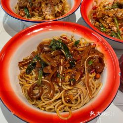 子固路老南昌拌粉(金华首店)